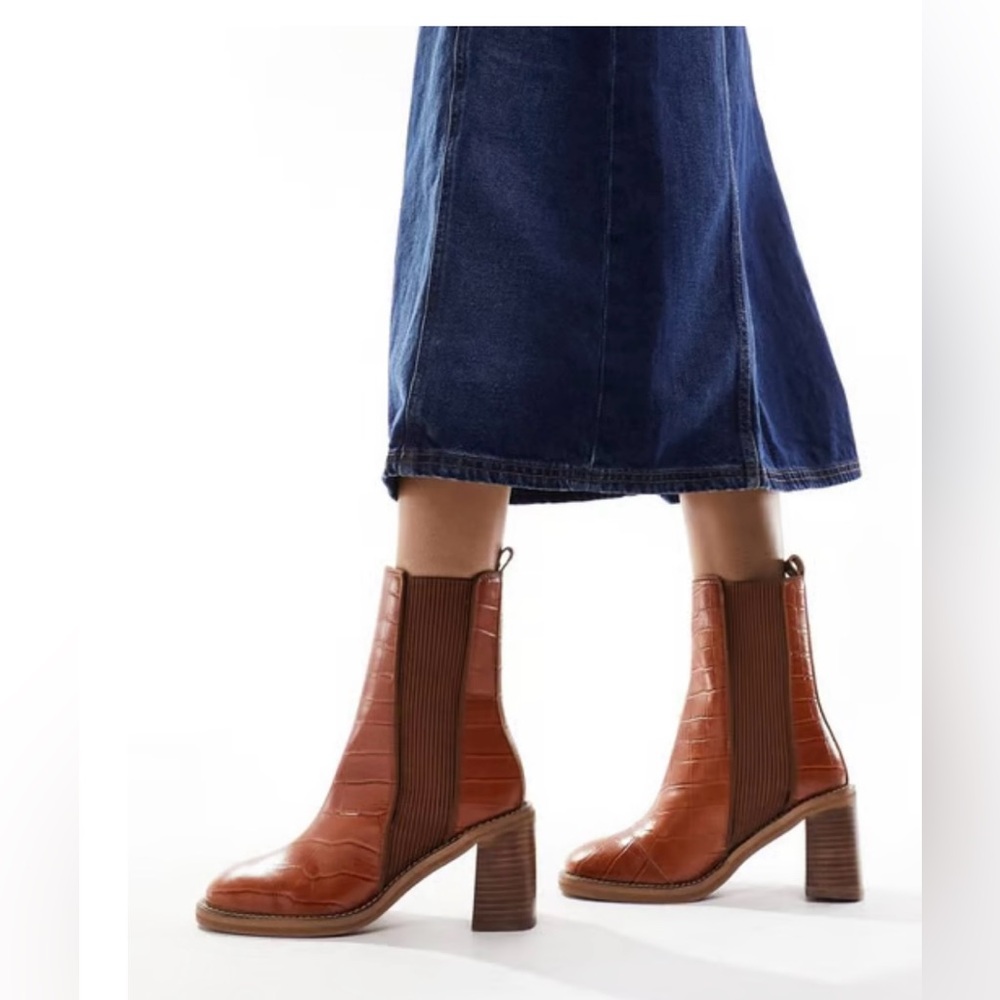 NEW NWOT! ASOS Brown Botas Chelsea  Boots Brown Croc-Embossed Ankle Boots. - Picture 4 of 8